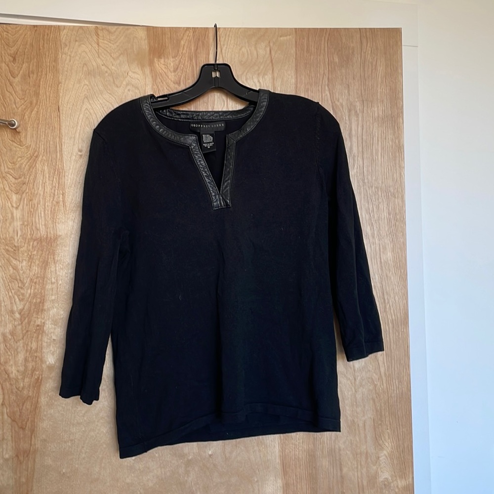 Women’s Black top